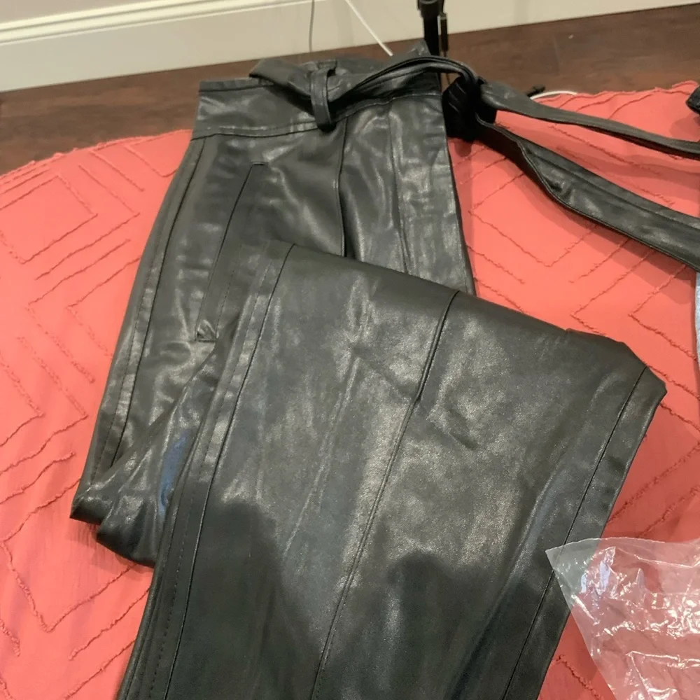 NWT - BLANK NYC Off the Record Pants - Size 26 - Picture 4 of 5